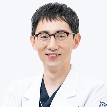 에스플란트치과병원 대표원장 이정택 치과의사